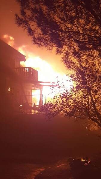 השריפה בחלמיש // צילום: דוברות המשטרה